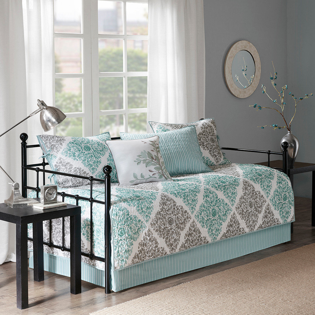 Reversible 6-Piece Daybed Set - Twin Size Cover, Shams, Pillow & Bedskirt In Seafoam (Cottage Style)