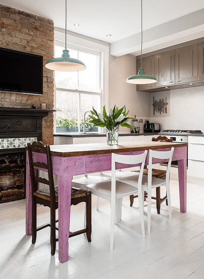 10 Reasons to Consider a Kitchen Table Instead of an Island