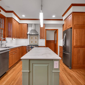 Traditional Simplistic Chapel Hill Kitchen