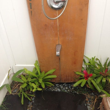 Outdoor surfboard shower