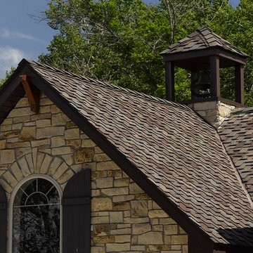Carriage house