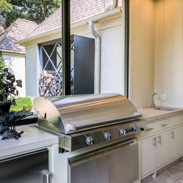 Outdoor Kitchen Classically Modern
