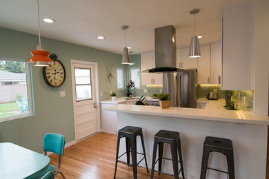 Trendy kitchen photo in Los Angeles