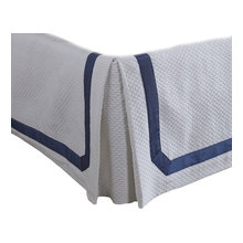BED SKIRT