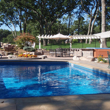 North Oaks In-Ground Pool and Spa