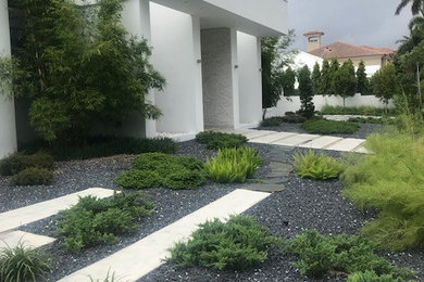 This is an example of a modern landscaping in Miami.