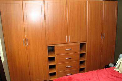 Example of a bedroom design in Calgary