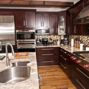 MODERN KITCHEN CHERRY