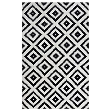 Alika Abstract Diamond Trellis 5x8 Area Rug - Black and White