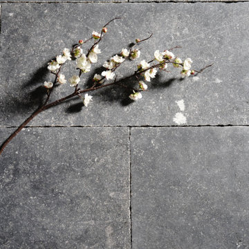 Aged Belgian Petit Granite
