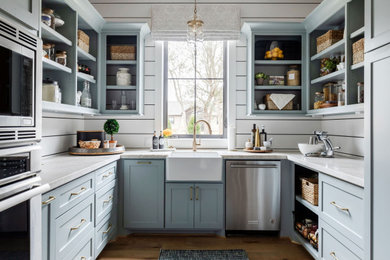 Inspiration for a rustic kitchen remodel in Houston