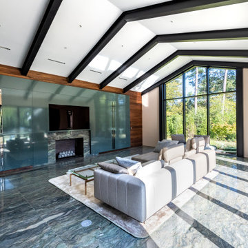 4295 Lakehaven