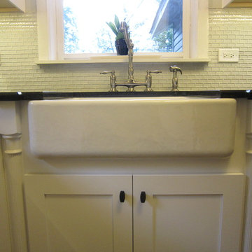 La Grange Park Beagle Kitchen