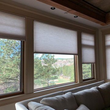 Roller shades-screen, light filtering, room darkening