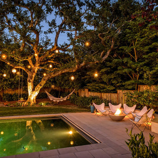 サンフランシスコの長方形地中海スタイルのおしゃれな裏庭プールの写真