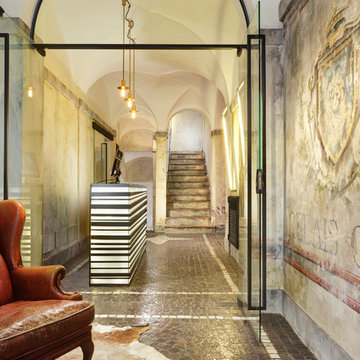 Finto affresco all'ingresso