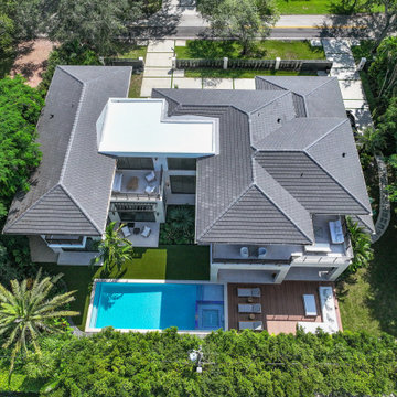 Contemporary Home - 11