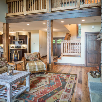 Rustic Retreat in Lost Creek