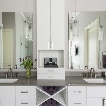 Neutral Master Bath Retreat