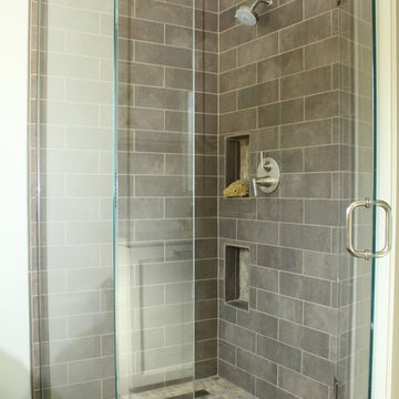 Minnesota Avenue Bathroom