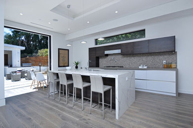 Inspiration for a contemporary kitchen remodel in Los Angeles