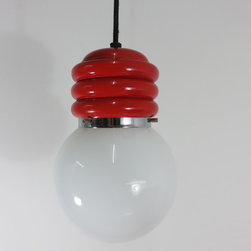 l&aacute;mpara de techo cristal y acero lacado en rojo a&ntilde;os 60. E24 - Pendant Lighting