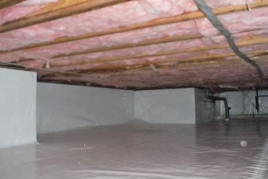 Crawlspace Encapsulation: Incl. Debris & Mold Removal, Insulation & Pest Control