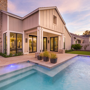 フェニックスの中サイズのオーダーメイドモダンスタイルのおしゃれなプール (噴水) の写真