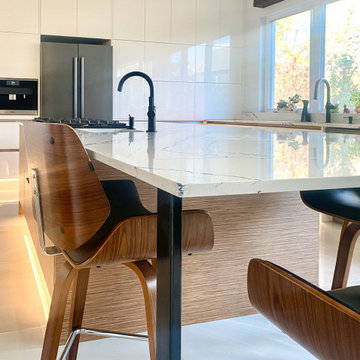 Bright White + Lights Kitchen: Brampton, ON