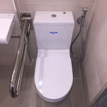 BAÑO ADAPTADO....C/ASA ABATIBLE Y GRIFO DE WC.