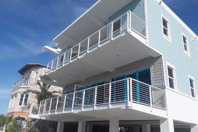 Exterior home idea in Miami