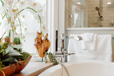 Example of a classic bathroom design in New York