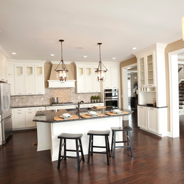 Transitional Boxwood Kitchen