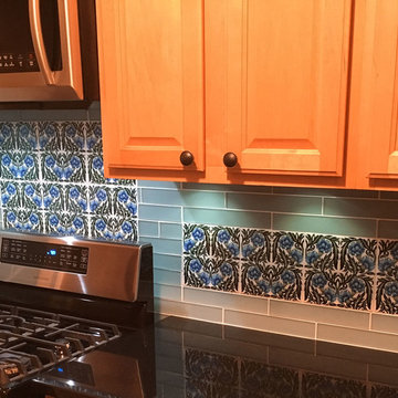 William De Morgan Carnation Kitchen