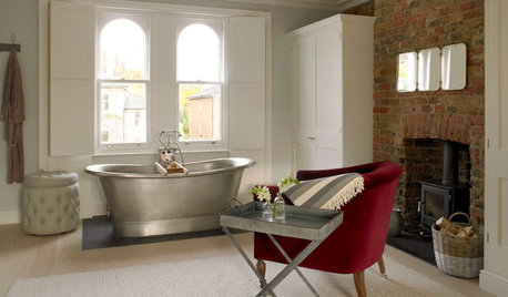 How to Work a Bathtub Into Your Bedroom