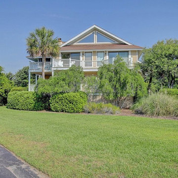 3751 Beach Court