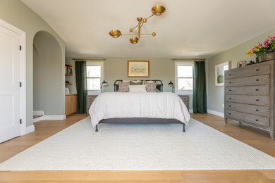Inspiration for a contemporary master bedroom remodel in New York
