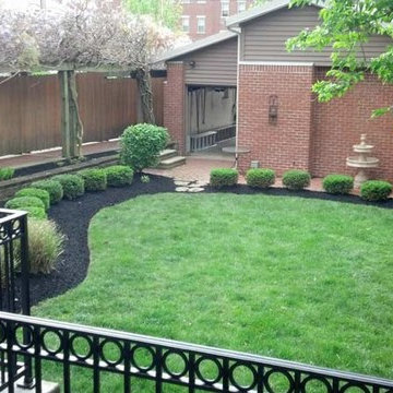 Landscape Mulch Install