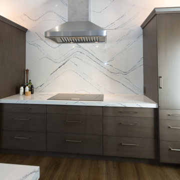 Elegant Carbon Gray; An Individual Kitchen