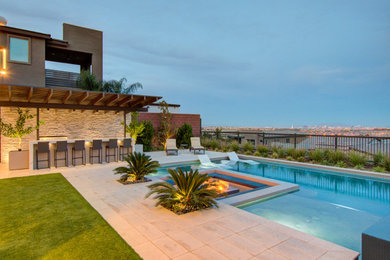 Patio - contemporary patio idea in Las Vegas