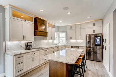 Elegant kitchen photo in Minneapolis