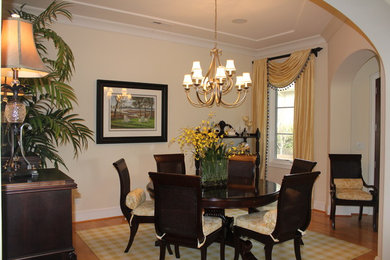 Example of a classic dining room design in Wilmington