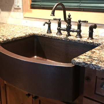 30" Hammered Copper Rounded Apron Front Single Basin Kitchen Sink (KASRDB30249)