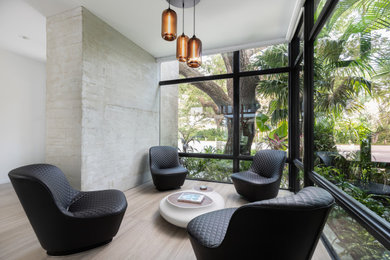 Trendy sunroom photo in Miami