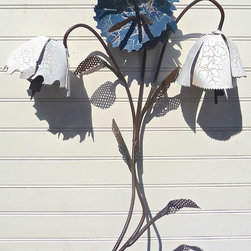 Saw Blade Flowers - Home Decor