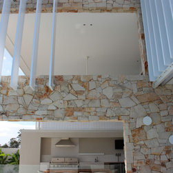 Burnie Irregular Walling Beach House Gold Coast - Wall Cladding & Stone Veneer