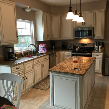 cabinet refacing----------ant white w glaze
