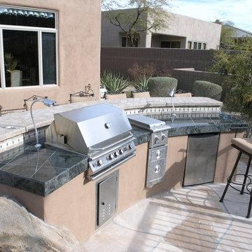 Outdoor Kitchens & BBQs
