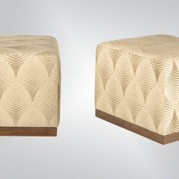 150 - Ottoman - Footstools And Ottomans