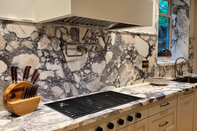 Kitchen - kitchen idea in Other